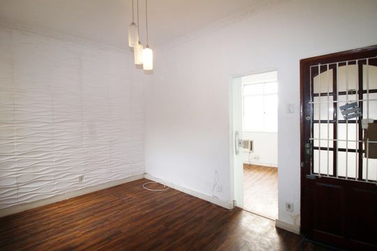 Apartamento à venda com 1 quarto, 55m² em Olaria, Rio de Janeiro