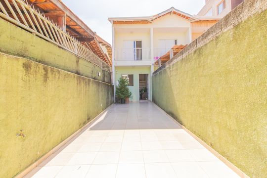 Garagem de casa para alugar com 2 quartos, 58m² em Jardim Araruama, Cotia