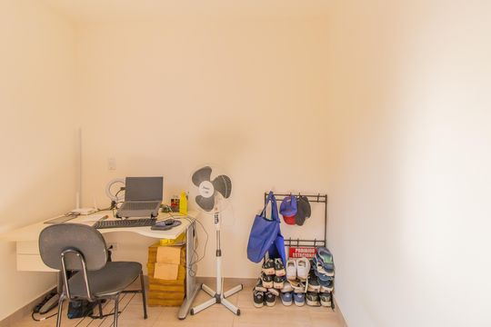 Quarto 2 de casa para alugar com 2 quartos, 58m² em Jardim Araruama, Cotia