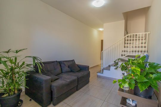 Casa para alugar com 2 quartos, 58m² em Jardim Araruama, Cotia