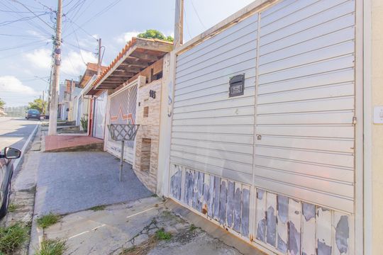 Fachada de casa para alugar com 2 quartos, 58m² em Jardim Araruama, Cotia