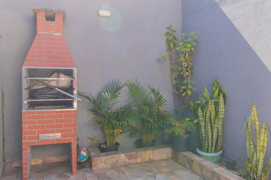 Churrasqueira de casa para alugar com 2 quartos, 58m² em Jardim Araruama, Cotia