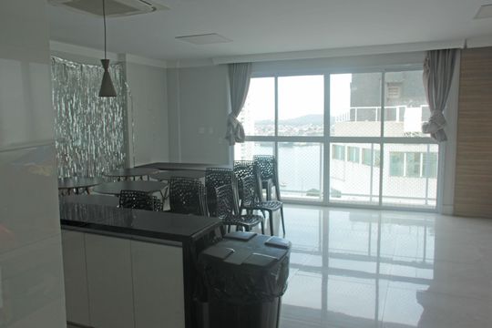 Área comum de apartamento para alugar com 1 quarto, 44m² em Ponta da Praia, Santos