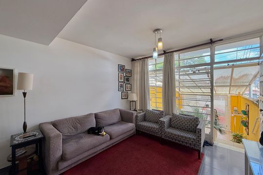 Sala de casa à venda com 3 quartos, 90m² em Jardim Aeroporto, São Paulo