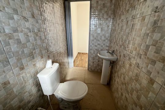 Banheiro de casa para alugar com 1 quarto, 30m² em Conjunto Promorar Estrada da Parada, São Paulo