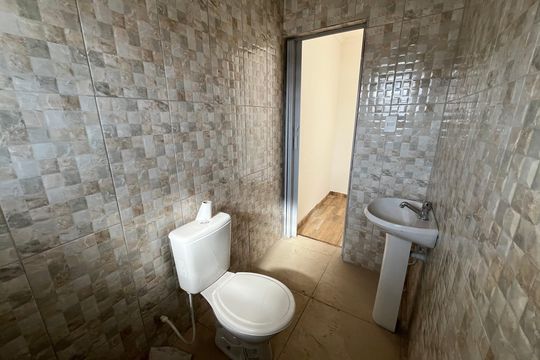 Banheiro de casa para alugar com 1 quarto, 30m² em Conjunto Promorar Estrada da Parada, São Paulo