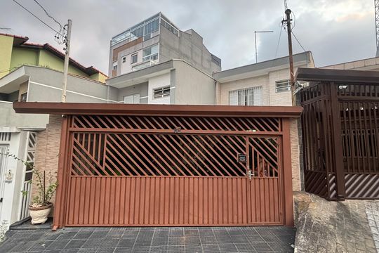 Fachada de casa à venda com 3 quartos, 175m² em Vila Helena, Santo André