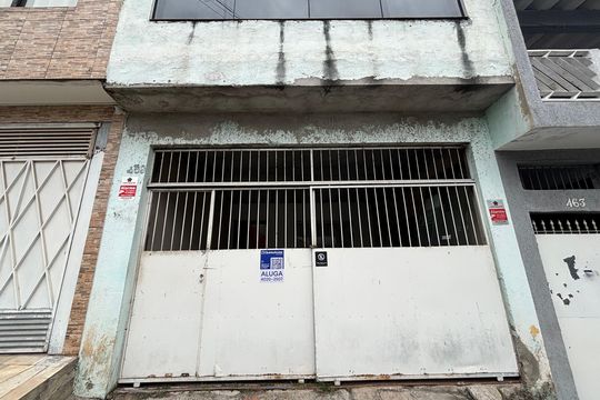 Fachada de casa para alugar com 4 quartos, 125m² em Lajeado, Ferraz de Vasconcelos