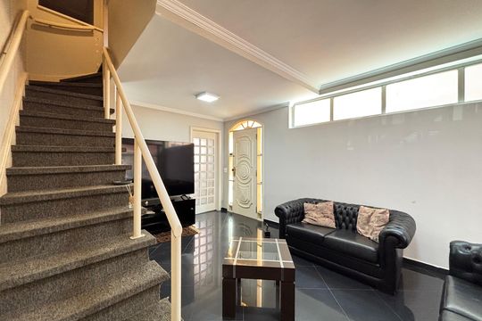 Sala de casa à venda com 3 quartos, 180m² em Vila Olímpia, São Paulo