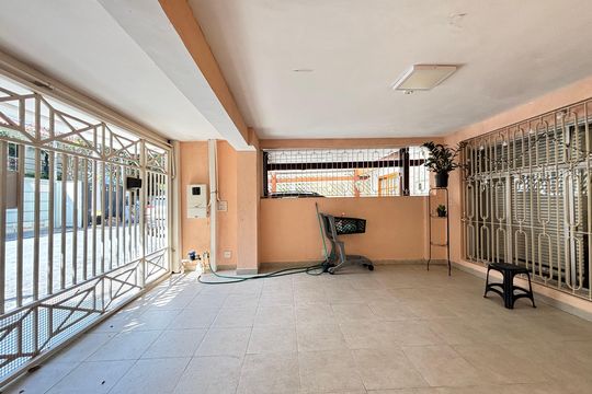 Garagem de casa à venda com 3 quartos, 180m² em Vila Olímpia, São Paulo