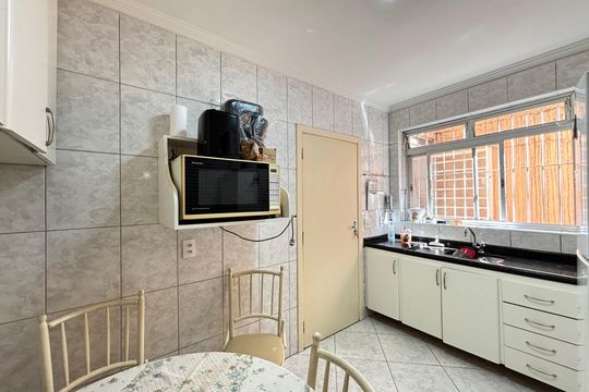 Cozinha de casa à venda com 3 quartos, 180m² em Vila Olímpia, São Paulo
