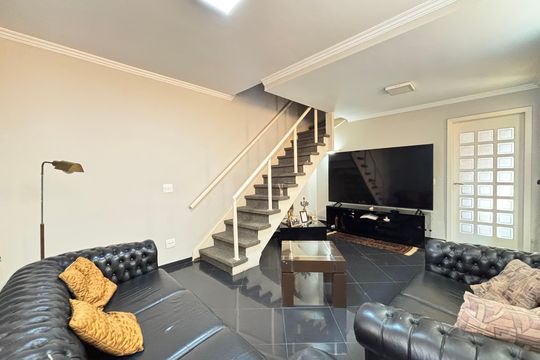 Casa à venda com 3 quartos, 180m² em Vila Olímpia, São Paulo