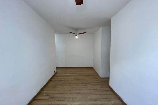 Sala de apartamento à venda com 2 quartos, 58m² em Vila São Silvestre (Zona Oeste), São Paulo