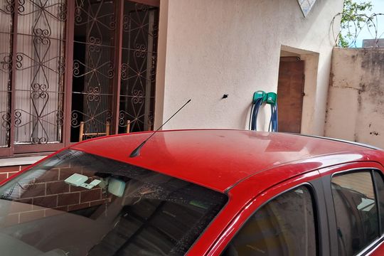 Garagem de casa à venda com 2 quartos, 70m² em Engenho de Dentro, Rio de Janeiro