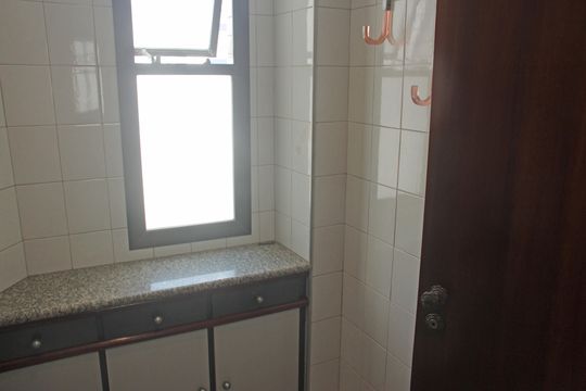 Banheiro da Suíte de apartamento para alugar com 3 quartos, 200m² em Ponta da Praia, Santos