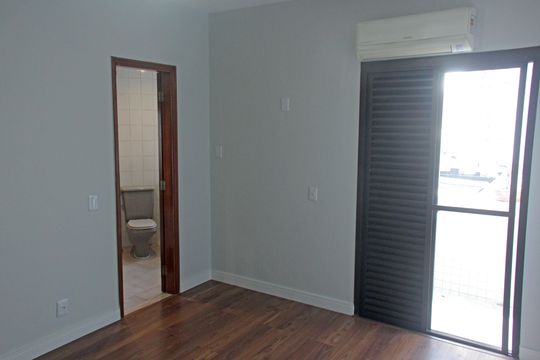 Suite de apartamento para alugar com 3 quartos, 200m² em Ponta da Praia, Santos