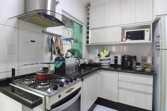 Cozinha de casa de condomínio à venda com 2 quartos, 64m² em Vila Ré, São Paulo