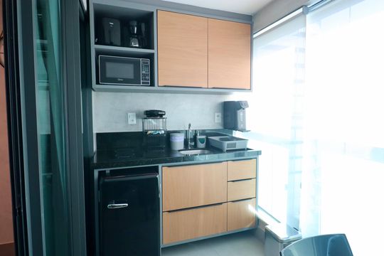 Varanda de kitnet/studio para alugar com 1 quarto, 30m² em Jardim Armação, Salvador