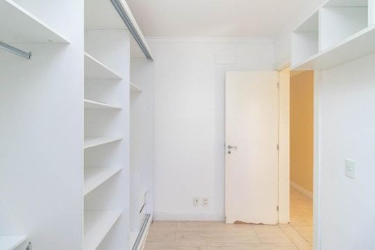 Quarto 3 de apartamento para alugar com 3 quartos, 82m² em São Geraldo, Porto Alegre