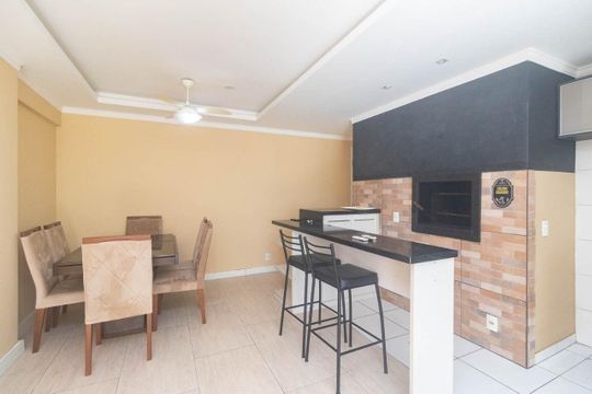 Sala de apartamento para alugar com 3 quartos, 82m² em São Geraldo, Porto Alegre