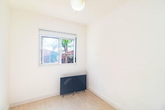 Quarto 1 de apartamento para alugar com 3 quartos, 82m² em São Geraldo, Porto Alegre