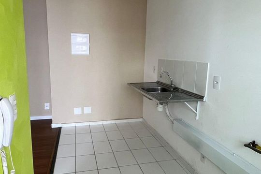 Cozinha de apartamento para alugar com 2 quartos, 46m² em Roselândia, Cotia