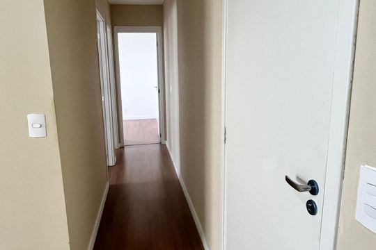 Corredor de apartamento para alugar com 2 quartos, 46m² em Roselândia, Cotia