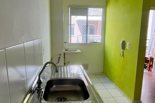 Cozinha de apartamento para alugar com 2 quartos, 46m² em Roselândia, Cotia