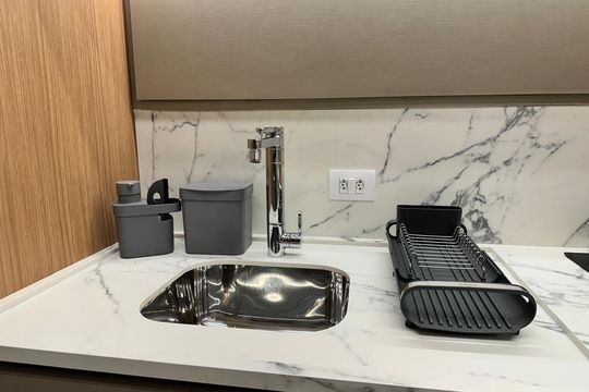 Cozinha de apartamento para alugar com 1 quarto, 21m² em Pinheiros, São Paulo