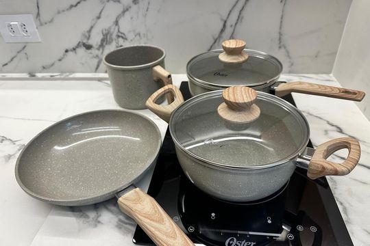 Cozinha de apartamento para alugar com 1 quarto, 21m² em Pinheiros, São Paulo