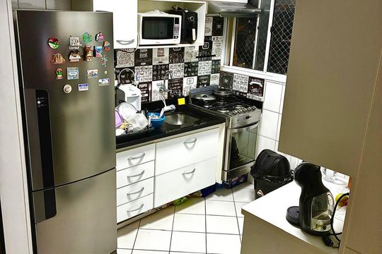 Cozinha de apartamento à venda com 2 quartos, 48m² em Vila Palmares, Santo André