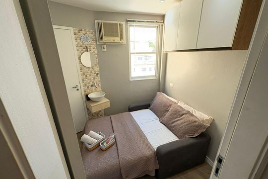 Quarto de apartamento à venda com 2 quartos, 130m² em Joá, Rio de Janeiro