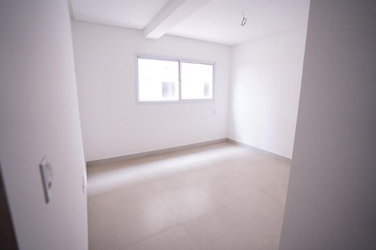 Apartamento para alugar com 2 quartos, 51m² em Vila Rosa, Goiânia