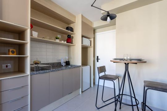 Cozinha de apartamento para alugar com 1 quarto, 28m² em Água Branca, São Paulo