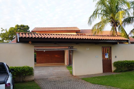 Fachada de casa de condomínio para alugar com 5 quartos, 600m² em Portal dos Nobres, Americana