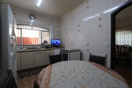 Cozinha de casa à venda com 4 quartos, 250m² em Jardim Avelino, São Paulo