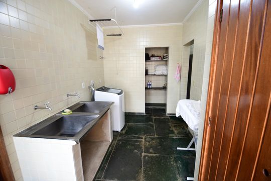 Área de Serviço de casa para alugar com 5 quartos, 290m² em Chácara Primavera, Campinas