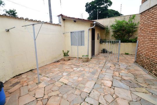 Quintal de casa para alugar com 5 quartos, 290m² em Chácara Primavera, Campinas