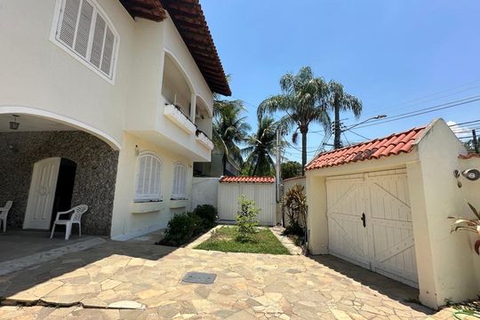 Garagem de casa de condomínio à venda com 4 quartos, 460m² em Gardênia Azul, Rio de Janeiro