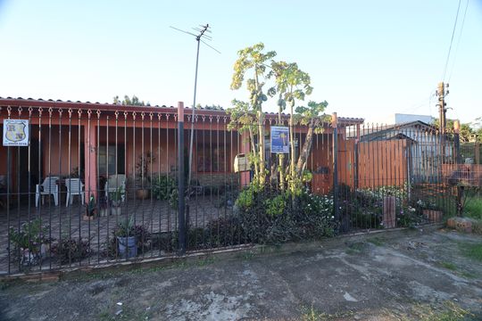 Fachada de casa para alugar com 3 quartos, 260m² em Harmonia, Canoas