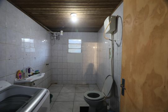 Banheiro  de casa para alugar com 3 quartos, 260m² em Harmonia, Canoas