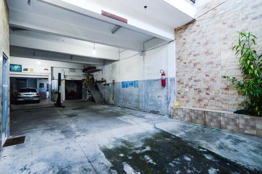 Garagem de casa à venda com 2 quartos, 200m² em Vila Galvão, Guarulhos