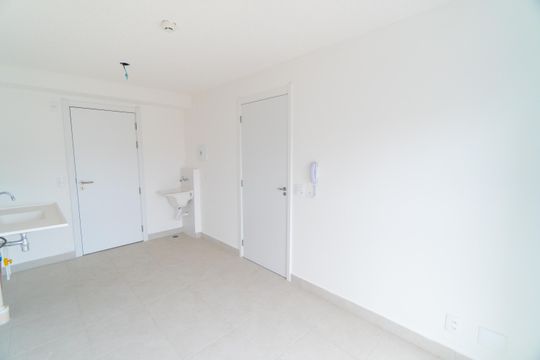 Sala - Cozinha de apartamento para alugar com 1 quarto, 29m² em Jardim Itacolomi, São Paulo