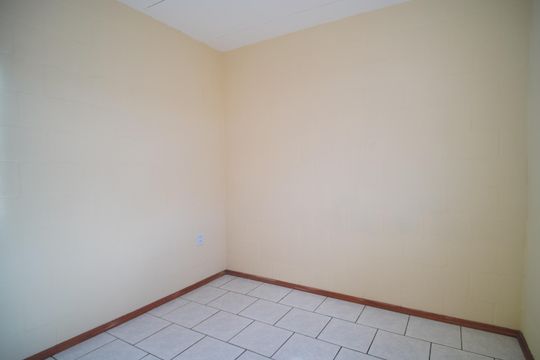 Quarto 1 de apartamento para alugar com 2 quartos, 42m² em Rio dos Sinos, São Leopoldo
