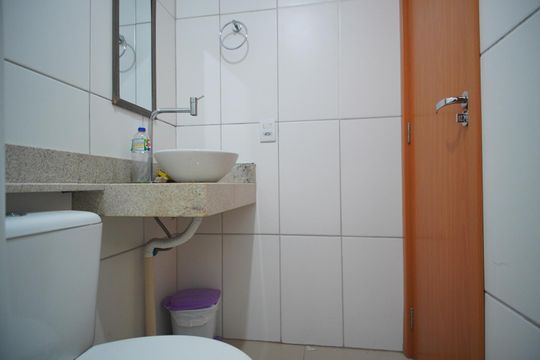 Banheiro Corredor de apartamento para alugar com 2 quartos, 60m² em Morro Santana, Porto Alegre