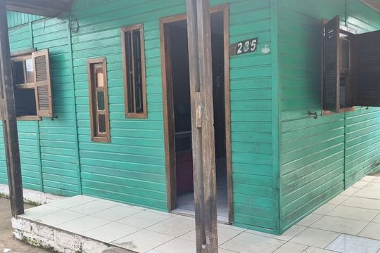 Casa à venda com 2 quartos, 60m² em Rio Branco, Canoas