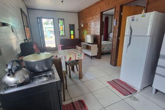 Casa à venda com 2 quartos, 60m² em Rio Branco, Canoas