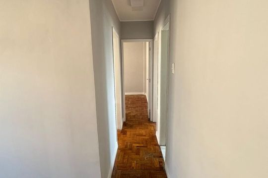Corredor de apartamento à venda com 3 quartos, 60m² em Irajá, Rio de Janeiro