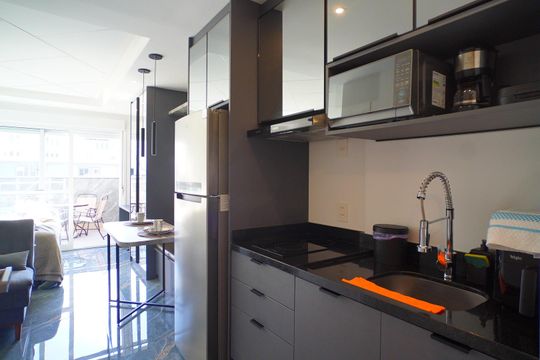 Cozinha  de kitnet/studio para alugar com 1 quarto, 36m² em Passo D’areia, Porto Alegre