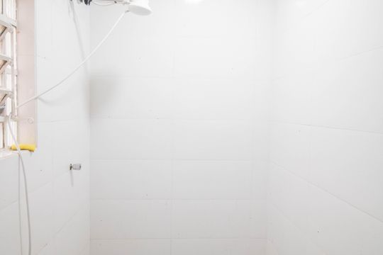 BANHEIRO de casa à venda com 3 quartos, 400m² em Chora Menino, São Paulo